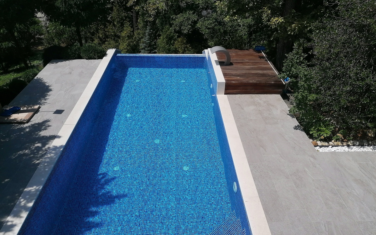 Priprema bazena za sezonu kupanja – što očekivati i kako izbjeći probleme